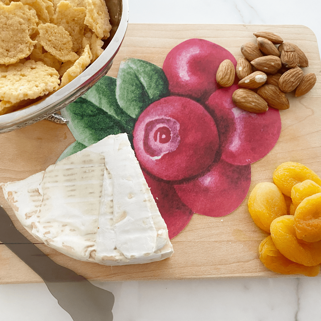 25 Pack] Leaf Cheese Paper for Charcuterie Boards - 4 x 2.25” Cheeseboard  Accessories, Disposable Grease Resistant Decorative Parchment Sheets in  Serving Tray, Crackers, Fruits, Sushi Meat Platter 